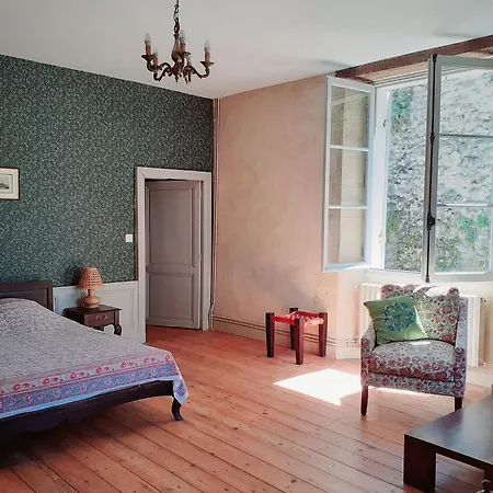 Апартаменты Logis Des Lugats, De Charme Ла-Реоль