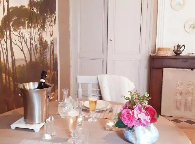 Logis Des Lugats, De Charme Lejlighed